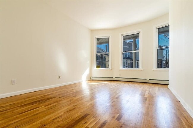 Building Photo - 86 Highwood Terrace