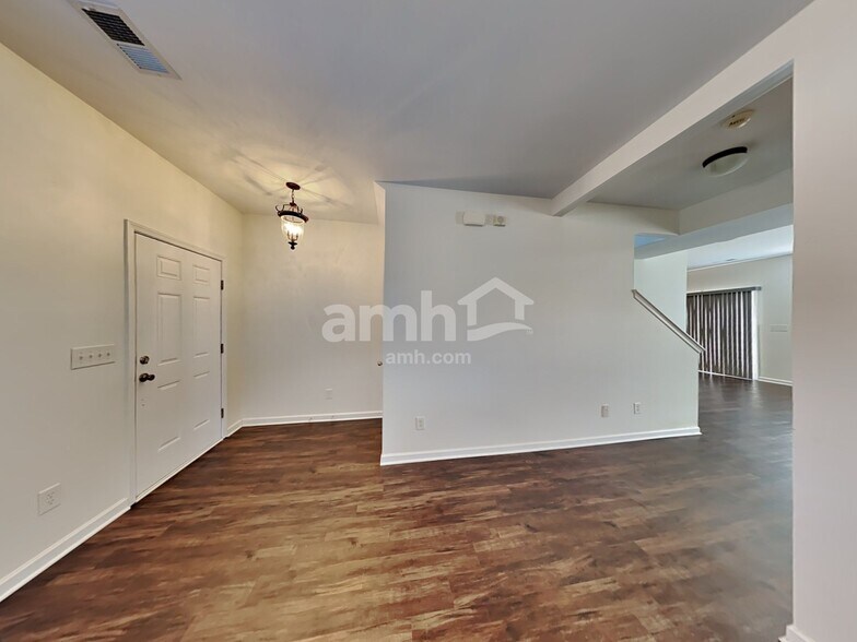 Building Photo - 3009 Gale Ct