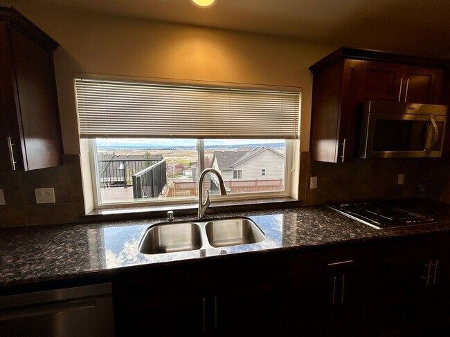Building Photo - Gorgeous 4 bed 2.5 bath Marysville home