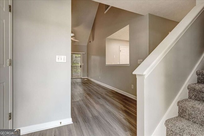 Building Photo - 3790 Benjamin Ct SW