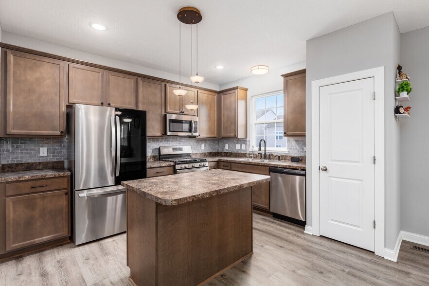 Building Photo - 7364 Whimbrel Ln