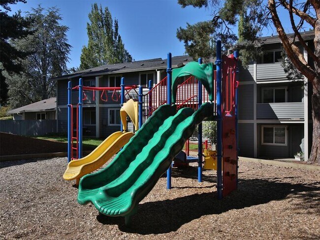 Building Photo - 14170 SW Allen Blvd