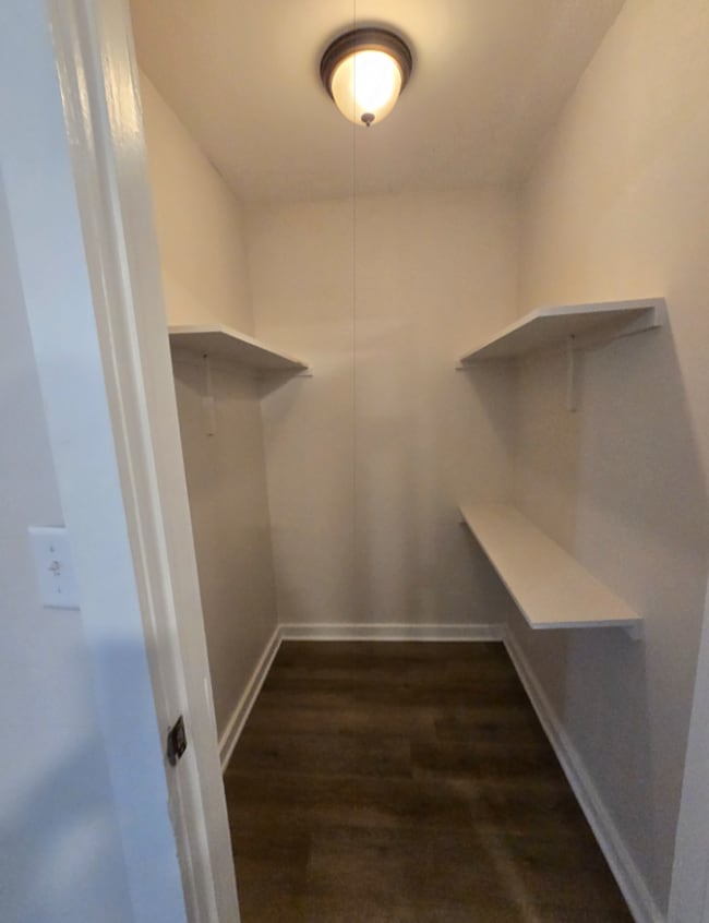 Building Photo - Eastside Four Bedroom Home near 42nd and Shadeland Ave