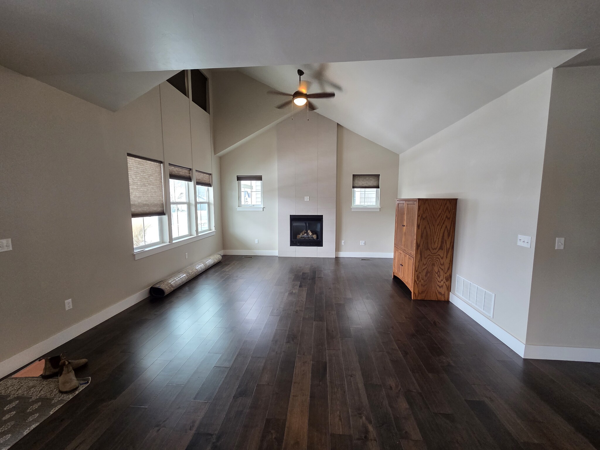 Livingroom - 3378 S 22nd Ave