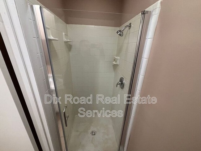 Building Photo - 3312 Burgoyne Dr