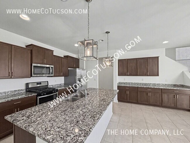 Building Photo - 7108 S Via Gaucho Viejo