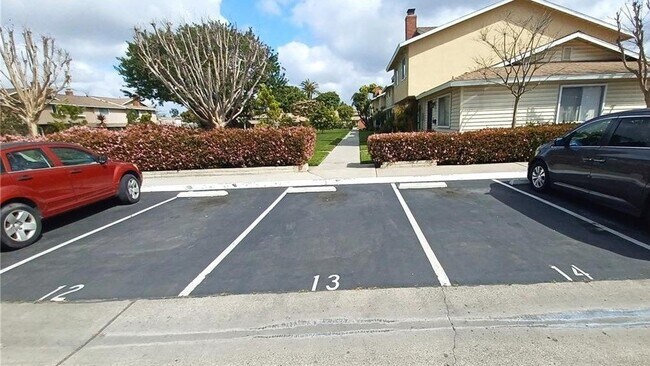 Building Photo - 11820 Gloxinia Ave