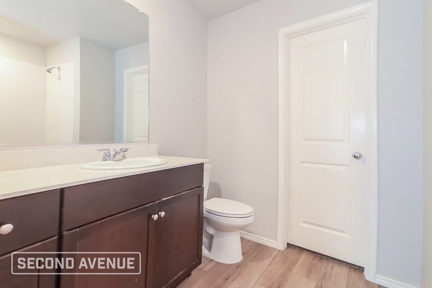 Building Photo - 5915 Nyquist Wy