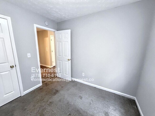 Building Photo - 7035 Setters Way
