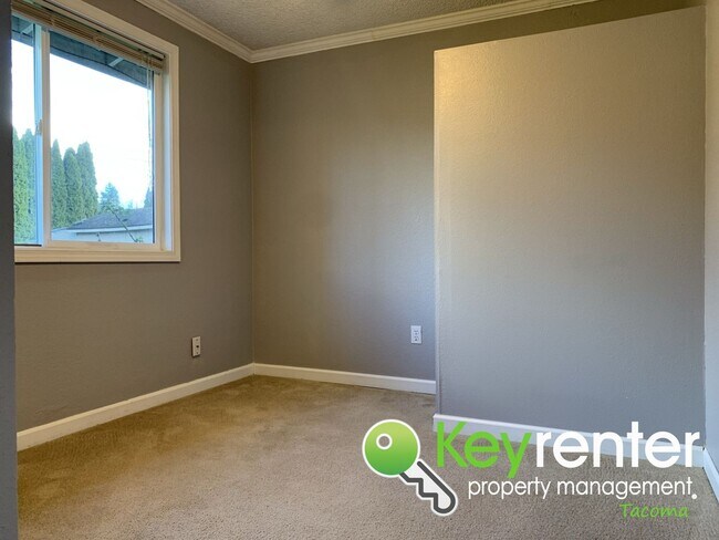 Building Photo - Beautiful 3Bed/2Bath Puyallup House!
