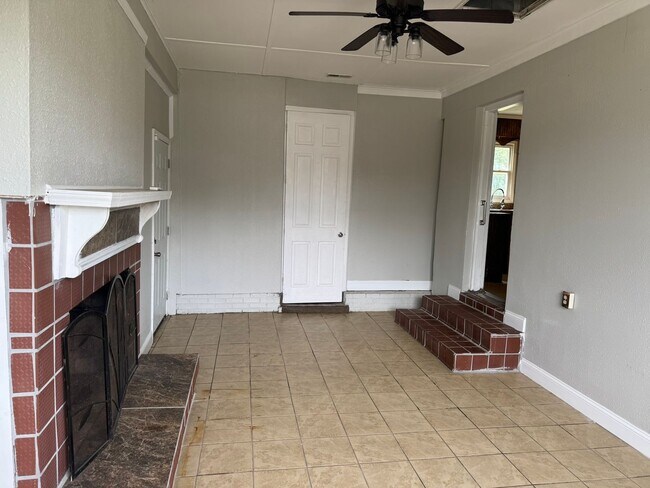 Building Photo - 5752 Edmeston Dr