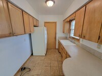 Building Photo - Great Home in quiet Waterloo Neighborhood