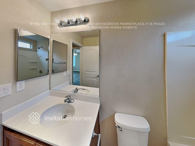 Building Photo - 9974 Ashland Oaks Ct