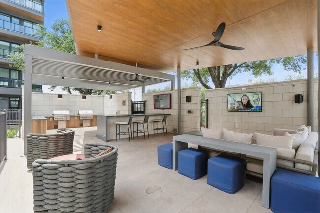 Building Photo - 9127 Research Blvd