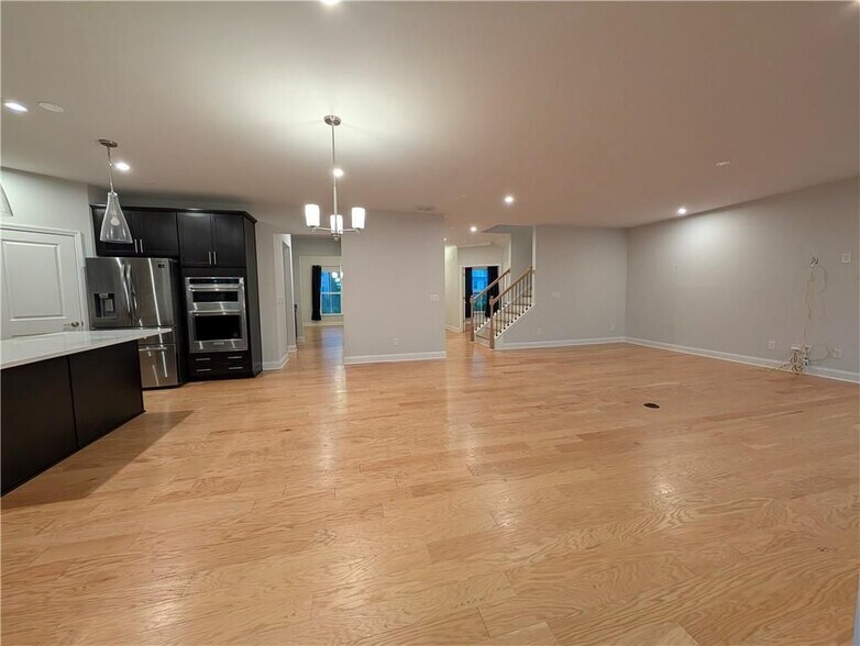 Building Photo - 406 Riverclub Rd
