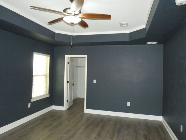 Building Photo - 4836 Covenant Cir