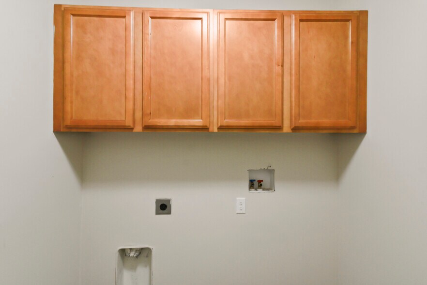 Building Photo - 171 Blackberry Dr