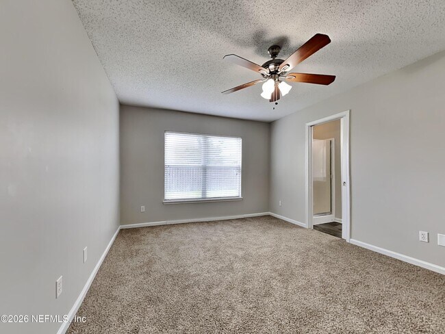 Building Photo - 6463 Silk Leaf Ln