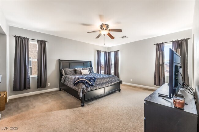 Building Photo - 1005 Windwalker Ave