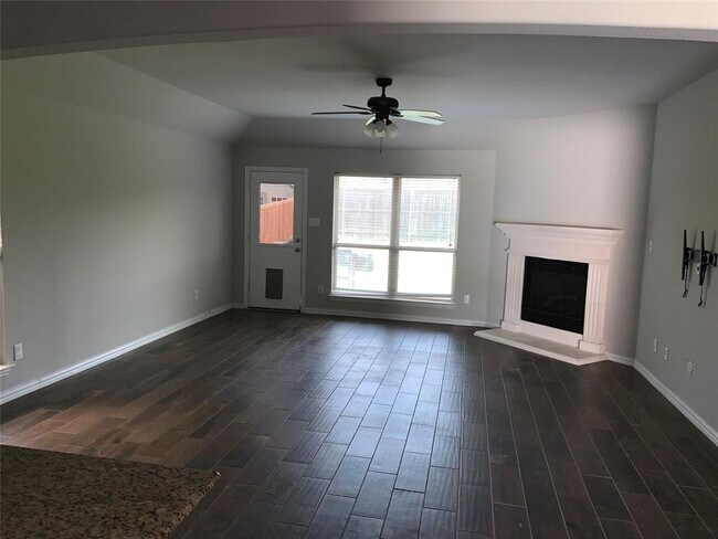 Building Photo - 1613 Ridge Creek Ln