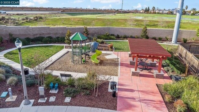 Building Photo - 1311 Green Ravine Dr