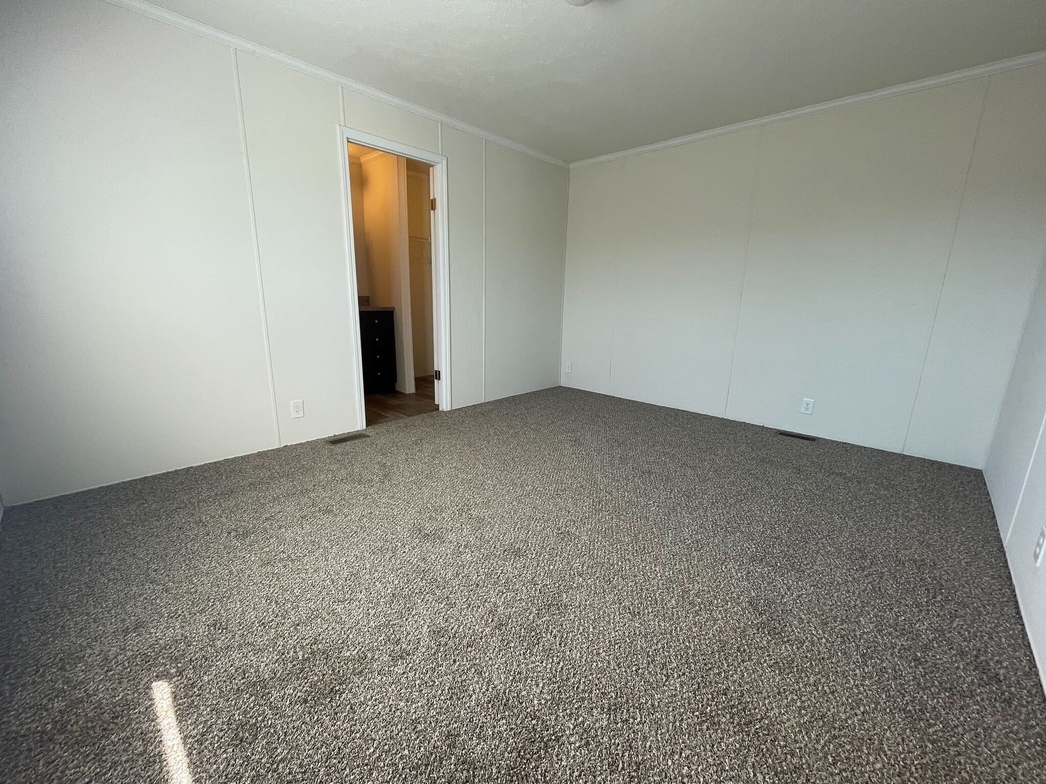 Building Photo - 38044 Johannes Dr