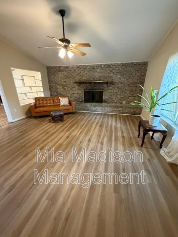 Building Photo - 9406 Dunwoody Dr