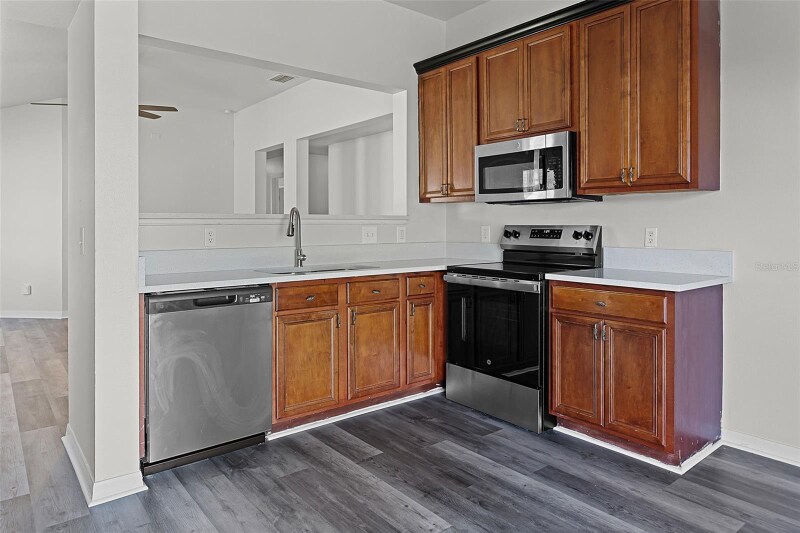 Building Photo - 11045 Golden Silence Dr