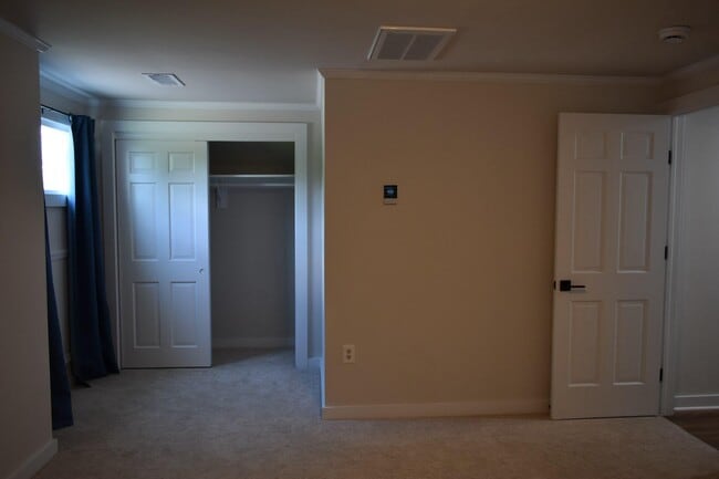 Building Photo - 4055 Ringwood Rd