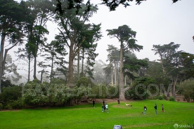 Building Photo - 4927 California St