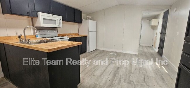 Building Photo - 10288 Silver Mine Rd
