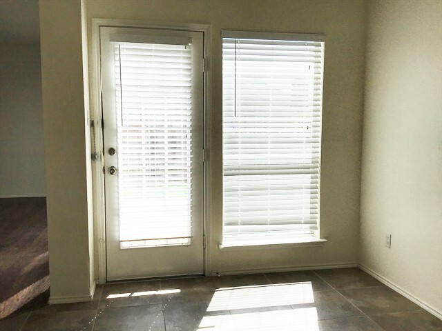 Building Photo - 1701 Oak Bend Ln