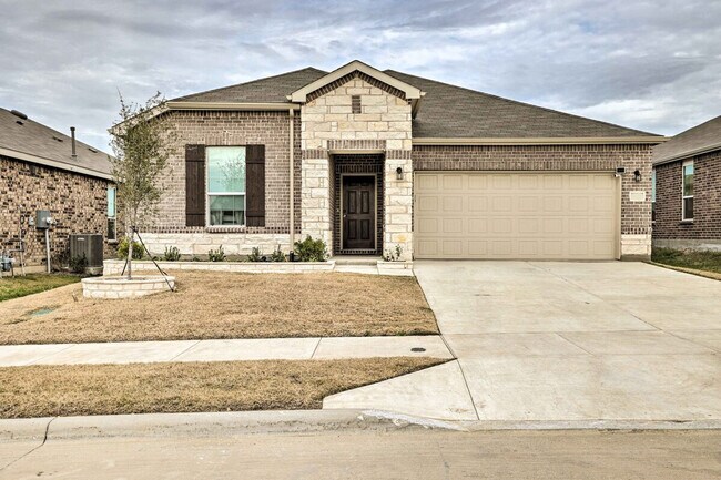 Building Photo - 1129 Bluespire Dr