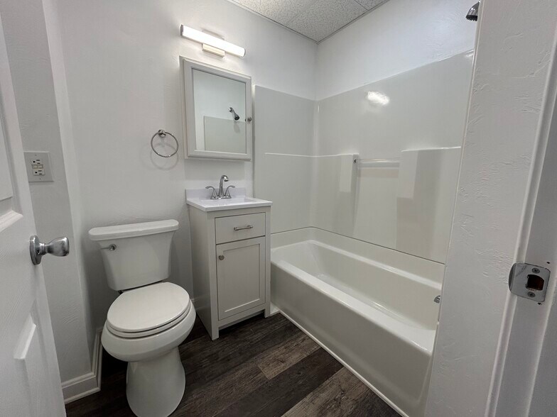 Building Photo - 25 3rd St