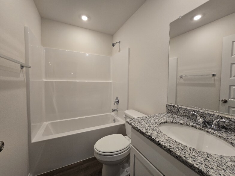 Building Photo - 2701 Murphy St