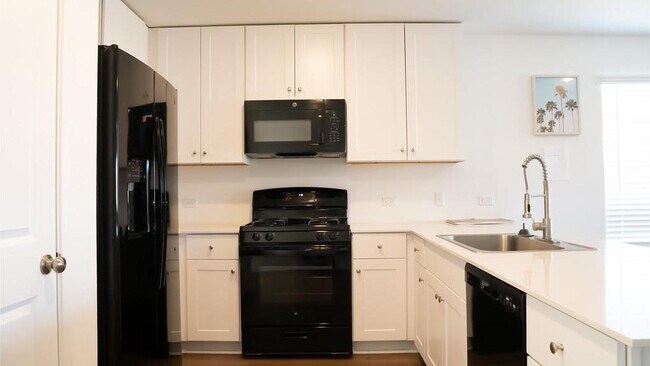 Building Photo - 2400 Willkomen Wy