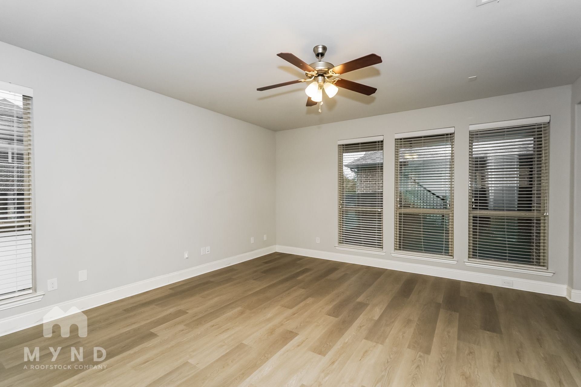 Building Photo - 120 Knight of Realm Blvd