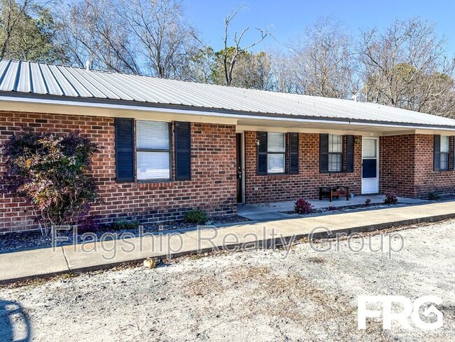 Building Photo - 211 Connie Cir