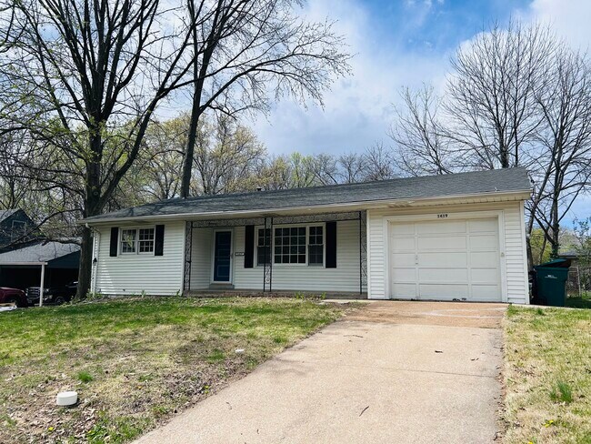 Building Photo - 1419 Drayton Ave