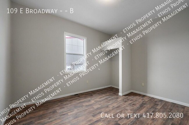 Building Photo - 109 E Broadway