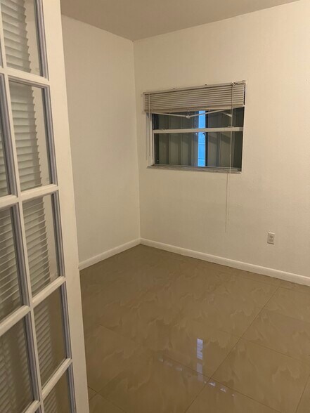 Building Photo - 934 79th Ter