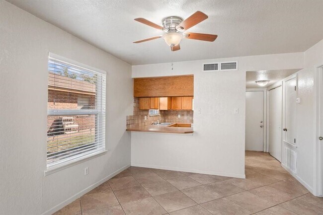 Building Photo - 115 Rhonda Dr