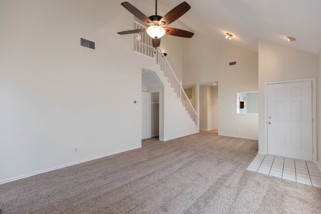 Building Photo - 5834 Spring Square