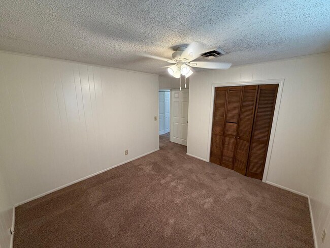 Building Photo - 1506 Idlewild Dr