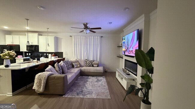 Building Photo - 3840 Pressley Ln