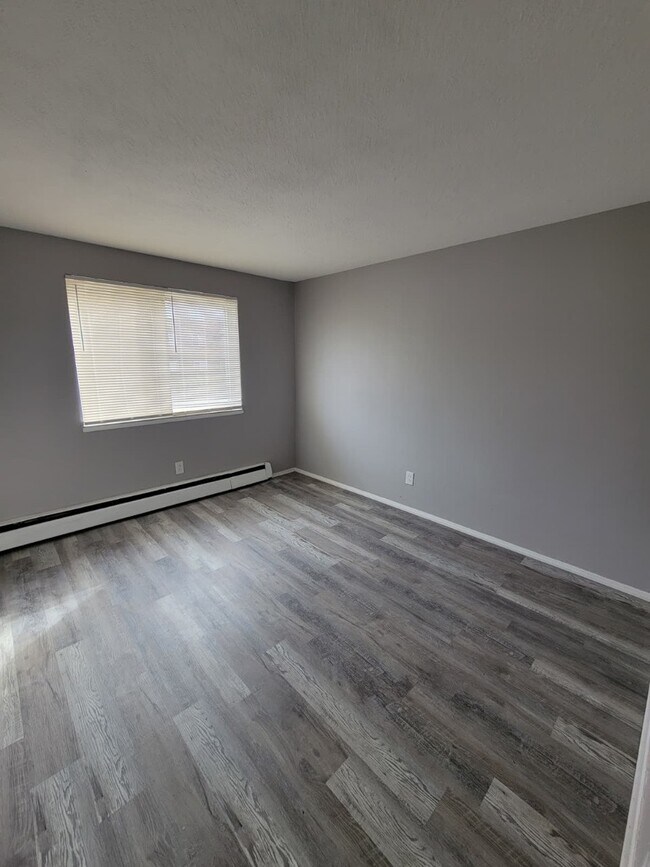 Building Photo - 13444 Euclid Ave