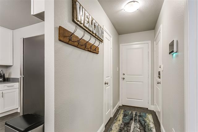 Building Photo - 901 Juno Ln