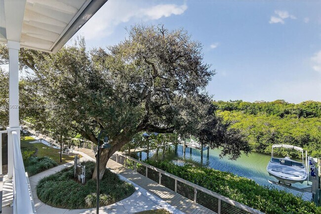 Building Photo - 620 Inlet Waters Cir