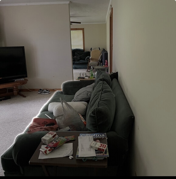 Shared room - 1912 Barkley Rd