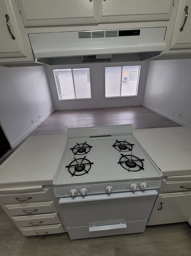 Building Photo - 1026 Arlington Ave